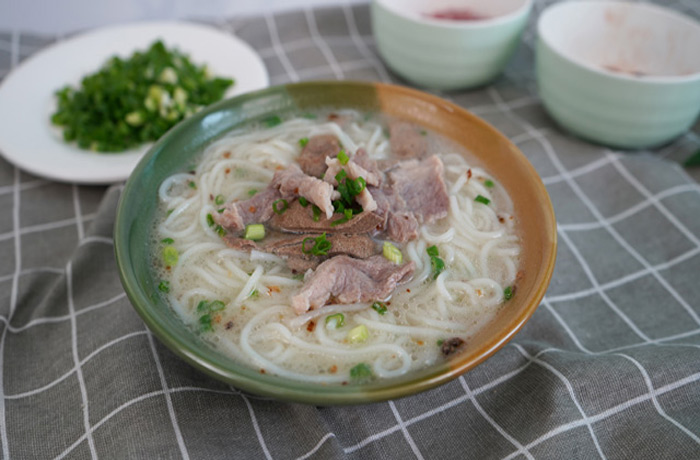 城子河原味汤粉王培训